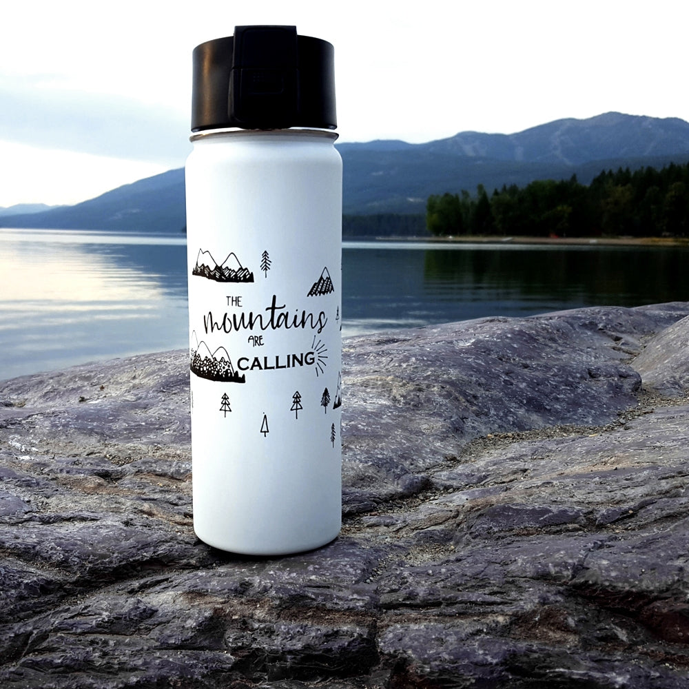 Flasche "The Mountains are Calling"